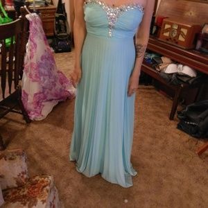 Formal dresses best for prom or bride's maid dress